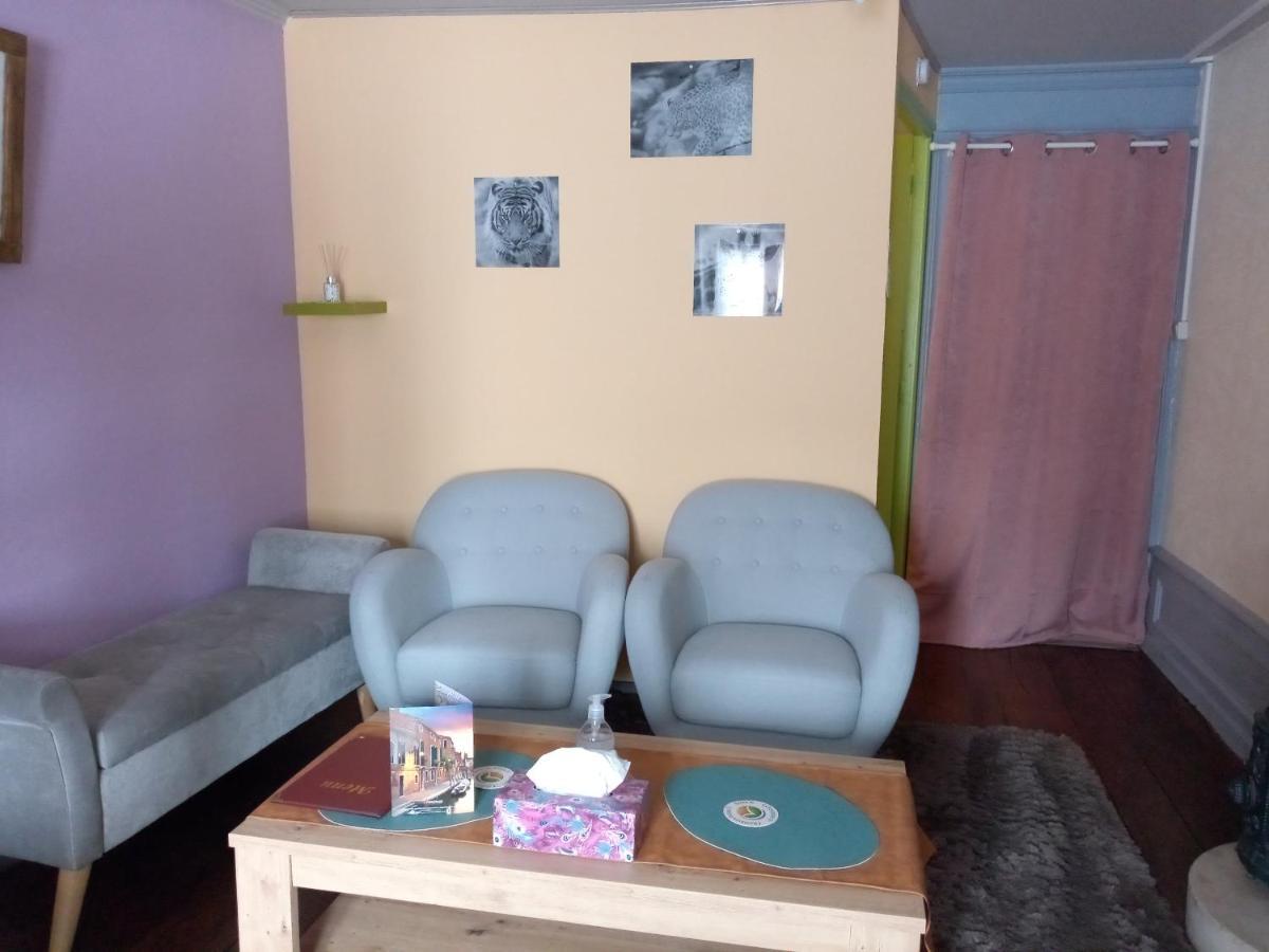 Bed and Breakfast Jonquille Chic La Piccola Venezia Vrecourt Екстер'єр фото